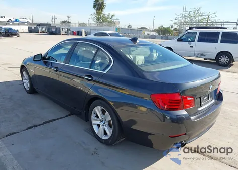 2012 BMW 528I из США, поврежденный, VIN WBAXG5C53CDW93946